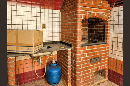 Casa à venda com 350m², 4 quartos e 6 vagasÁrea comum - Churrasqueira