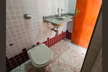 Casa à venda com 350m², 4 quartos e 6 vagasBanheiro