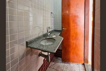 Casa à venda com 350m², 4 quartos e 6 vagasBanheiro
