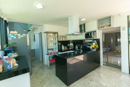 Apartamento à venda com 249m², 4 quartos e 2 vagas