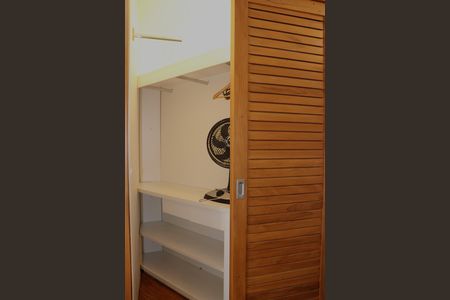 Studio à venda com 43m², 1 quarto e sem vagaCloset