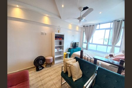 Sala e Quarto de apartamento para alugar com 1 quarto, 48m² em Morro dos Barbosas, São Vicente