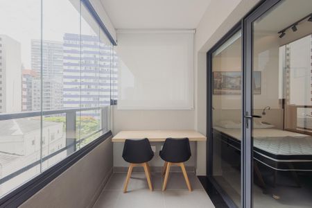 Apartamento para alugar com 28m², 1 quarto e sem vagaVaranda