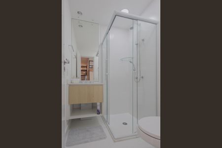 Banheiro de apartamento para alugar com 1 quarto, 28m² em Perdizes, São Paulo