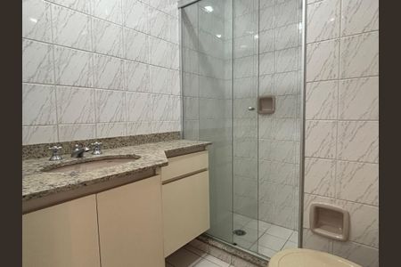 Apartamento à venda com 69m², 2 quartos e 1 vaga Apartamento à venda com 69m², 2 quartos e 1 vagaBanheiro Social
