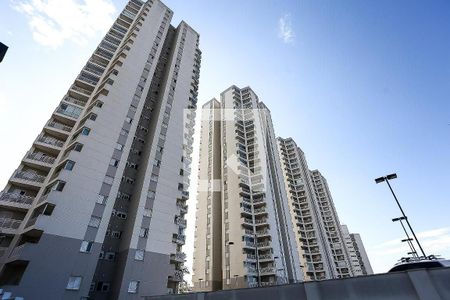Apartamento para alugar com 52m², 2 quartos e 1 vaga Apartamento para alugar com 52m², 2 quartos e 1 vagaFachada