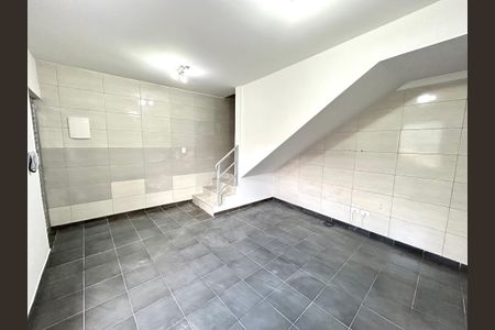 Sala de casa para alugar com 2 quartos, 118m² em Parque Maria Helena, Guarulhos