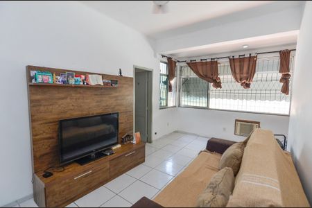 Sala de casa para alugar com 2 quartos, 78m² em Benfica, Rio de Janeiro