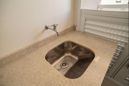 Apartamento à venda com 78m², 3 quartos e 1 vagaÁrea de Serviço