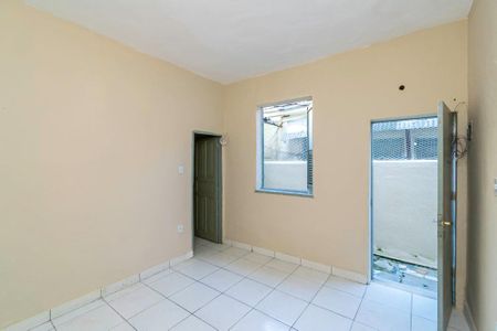 Casa para alugar com 58m², 1 quarto e sem vaga Casa para alugar com 58m², 1 quarto e sem vagaSala