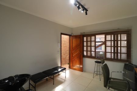 Casa à venda com 158m², 3 quartos e 2 vagasSalão