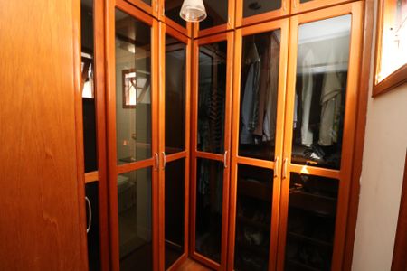 Casa à venda com 158m², 3 quartos e 2 vagasCloset da suíte