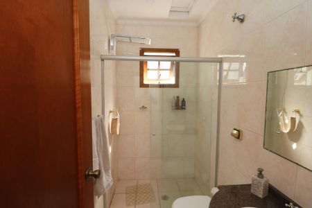 Casa à venda com 158m², 3 quartos e 2 vagasBanheiro