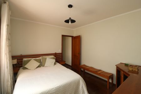 Casa à venda com 158m², 3 quartos e 2 vagasSuite