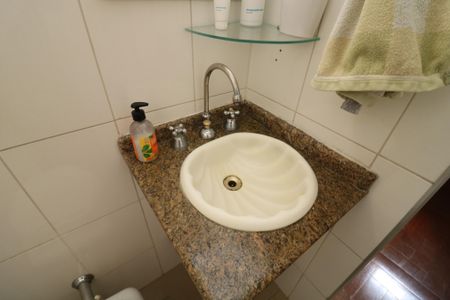 Casa à venda com 158m², 3 quartos e 2 vagasBanheiro da Suíte