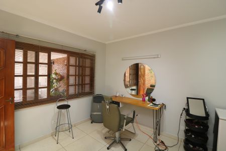 Casa à venda com 158m², 3 quartos e 2 vagasSalão