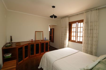 Casa à venda com 158m², 3 quartos e 2 vagasSuite
