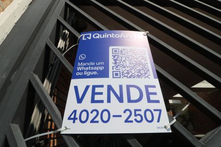 Casa à venda com 158m², 3 quartos e 2 vagasFachada