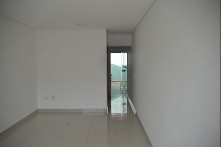 Casa para alugar com 130m², 3 quartos e 2 vagasSala