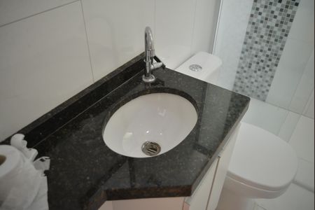 Casa para alugar com 130m², 3 quartos e 2 vagasBanheiro Social