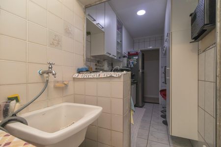 Apartamento à venda com 64m², 3 quartos e 1 vagaÁrea de Serviço