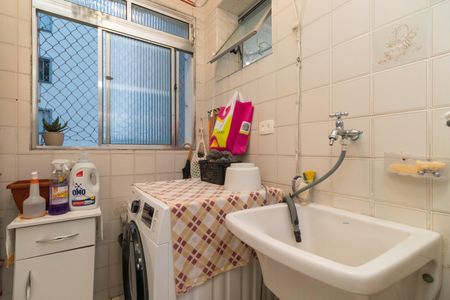 Apartamento à venda com 64m², 3 quartos e 1 vagaÁrea de Serviço