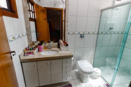 Casa para alugar com 141m², 3 quartos e 2 vagas Casa para alugar com 141m², 3 quartos e 2 vagasBanheiro da Suíte 1