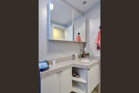 Apartamento à venda com 54m², 2 quartos e 1 vaga Apartamento à venda com 54m², 2 quartos e 1 vagaBanheiro da Suíte