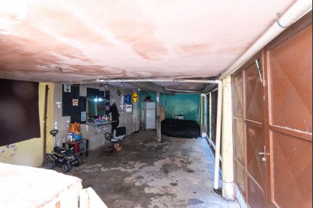 Casa à venda com 190m², 2 quartos e 1 vaga Casa à venda com 190m², 2 quartos e 1 vagaGaragem