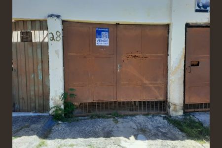 Casa à venda com 190m², 2 quartos e 1 vaga Casa à venda com 190m², 2 quartos e 1 vagaPlaquinha