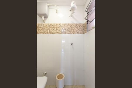 Casa à venda com 136m², 3 quartos e 1 vagaBanheiro 2