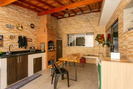Casa à venda com 136m², 3 quartos e 1 vagaÁrea Externa - Churrasqueira 