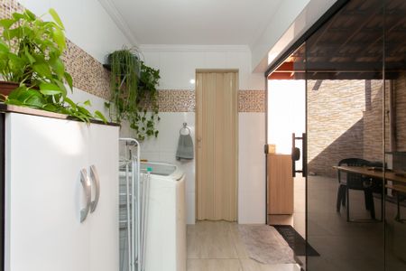 Casa à venda com 136m², 3 quartos e 1 vagaÁrea de Serviço 