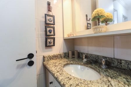 Apartamento para alugar com 85m², 3 quartos e 2 vagasBanheiro Social 