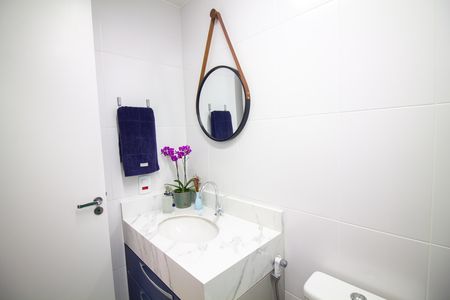 Apartamento à venda com 44m², 2 quartos e 1 vaga Apartamento à venda com 44m², 2 quartos e 1 vagaBanheiro social