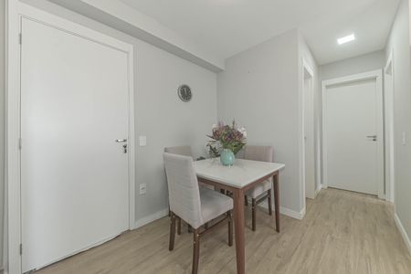 Apartamento à venda com 44m², 2 quartos e 1 vaga Apartamento à venda com 44m², 2 quartos e 1 vagaSala