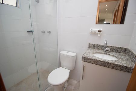 Apartamento à venda com 65m², 3 quartos e 2 vagas Apartamento à venda com 65m², 3 quartos e 2 vagasBanheiro Social