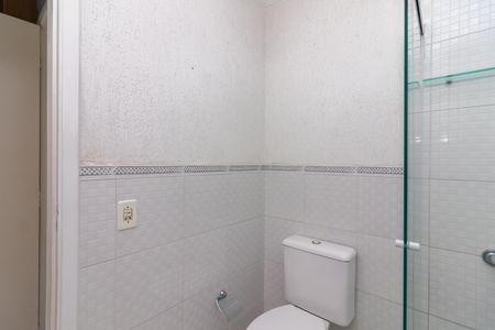 Casa de condomínio à venda com 164m², 3 quartos e 2 vagas Casa de condomínio à venda com 164m², 3 quartos e 2 vagasBanheiro da Suíte