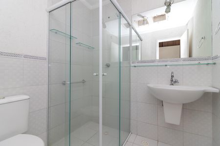 Casa de condomínio à venda com 164m², 3 quartos e 2 vagas Casa de condomínio à venda com 164m², 3 quartos e 2 vagasBanheiro da Suíte