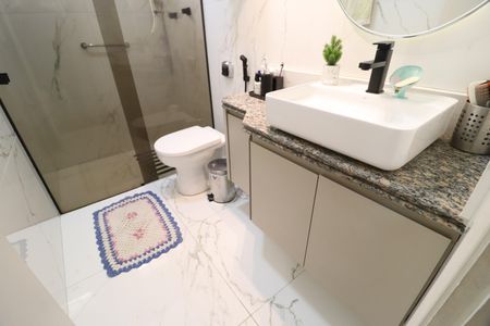Casa para alugar com 244m², 3 quartos e 2 vagasBanheiro Social