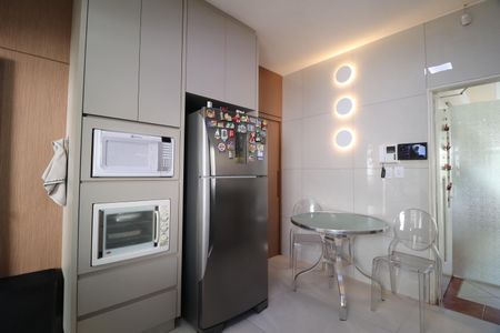 Casa para alugar com 244m², 3 quartos e 2 vagasCozinha
