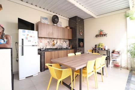 Casa para alugar com 244m², 3 quartos e 2 vagasChurrasqueira