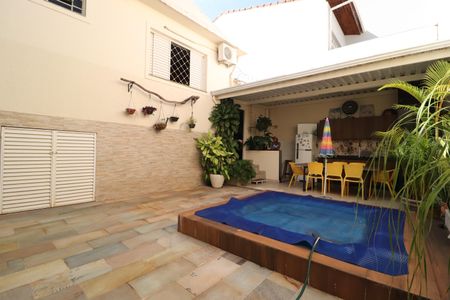 Casa para alugar com 244m², 3 quartos e 2 vagasPiscina