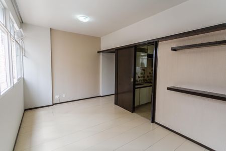 Apartamento à venda com 78m², 3 quartos e 1 vaga Apartamento à venda com 78m², 3 quartos e 1 vagaSala