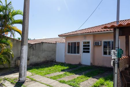 Casa de condomínio para alugar com 50m², 2 quartos e 2 vagas Casa de condomínio para alugar com 50m², 2 quartos e 2 vagasFachada
