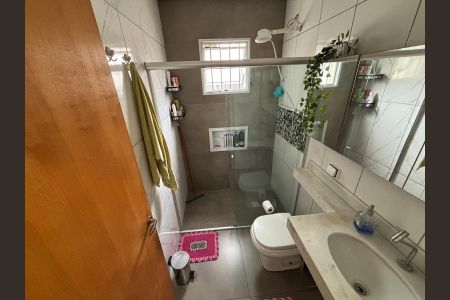 Casa à venda com 155m², 3 quartos e 1 vagaBanheiro - Casa 1