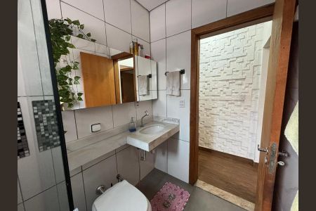 Casa à venda com 155m², 3 quartos e 1 vagaBanheiro - Casa 1