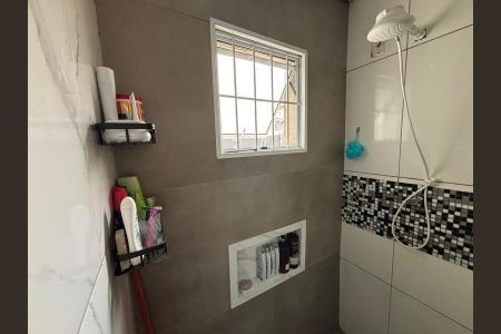 Casa à venda com 155m², 3 quartos e 1 vagaBanheiro - Casa 1