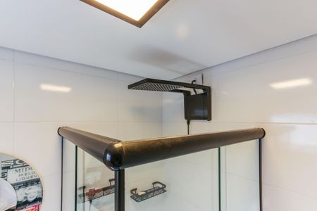 Banheiro de apartamento para alugar com 1 quarto, 27m² em Ferreira, São Paulo