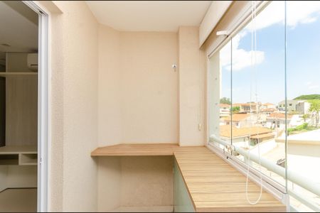 Apartamento para alugar com 57m², 2 quartos e 1 vaga Apartamento para alugar com 57m², 2 quartos e 1 vagaSala - Sacada